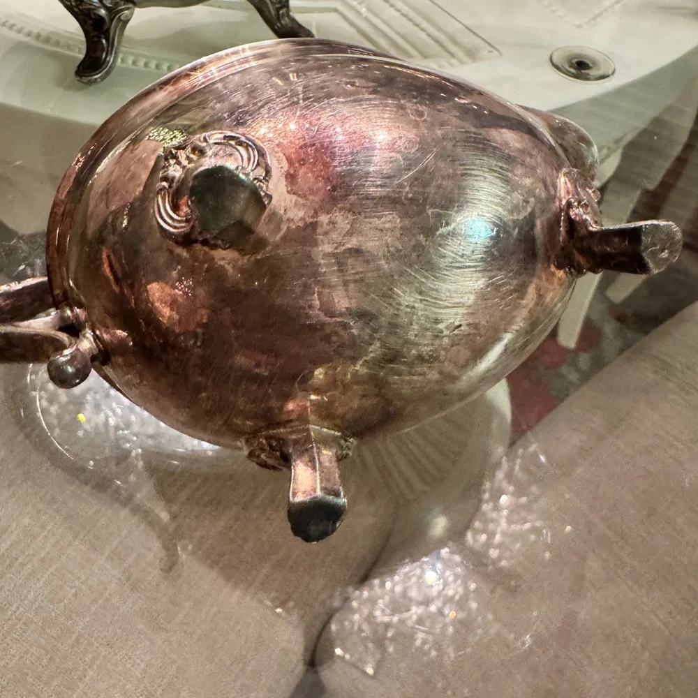 Elegant Vintage Silver Gravy Boat - Picture 5 of 11